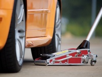 ES#240941 - PJM-626 - Low Boy / Lightweight Aluminum Floor Jack - Great for lowered cars - light enough to take to the track - Schwaben - Audi BMW Volkswagen Mercedes Benz MINI Porsche