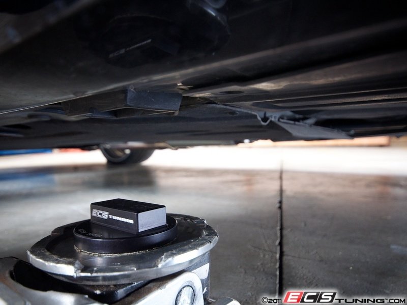 ECS10721 Aluminum BMW Jack Pad Adapter ES251251