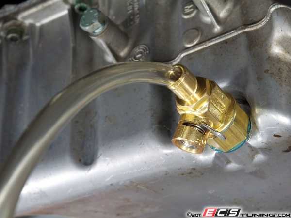 Oil pan clearance valve