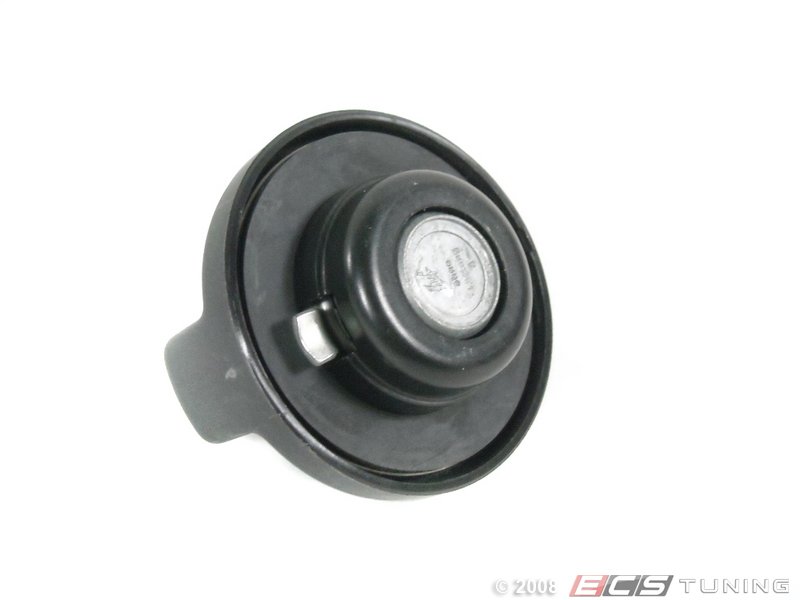 Bmw e30 locking gas cap #1